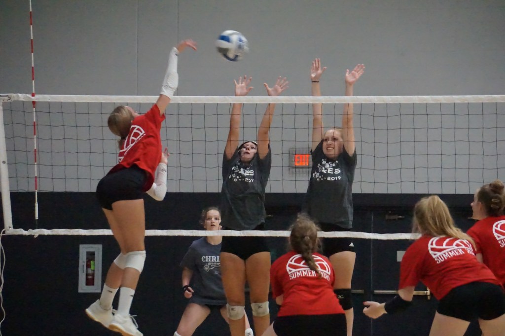 A Day of Volleyball In Milwaukee: Outside Hitters You Can't Sleep On