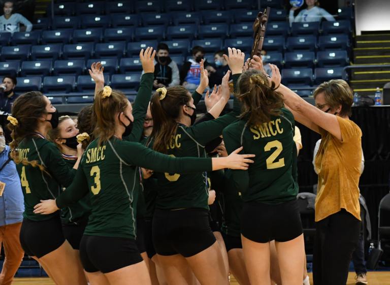 D3 Finals Recap: SMCC rolls in rematch with Schoolcraft
