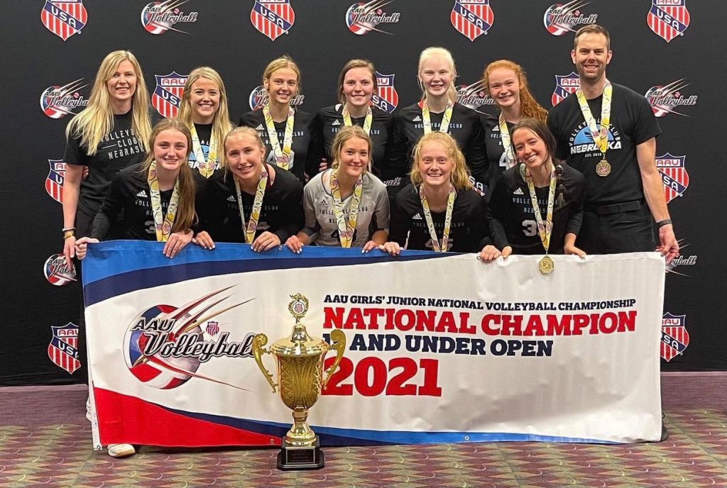VCN 15 Elite Achieves Perfection in AAU Championship Run