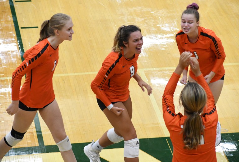 Big Names Shine at the Dexter Elite 8