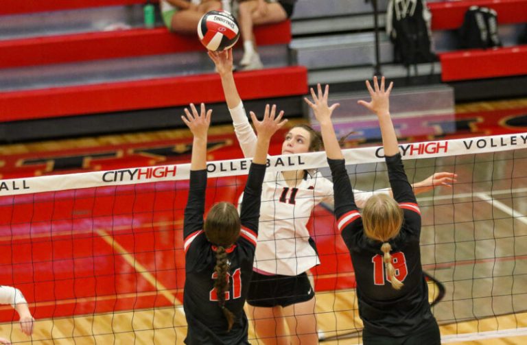 Scouting City-Western Dubuque Match