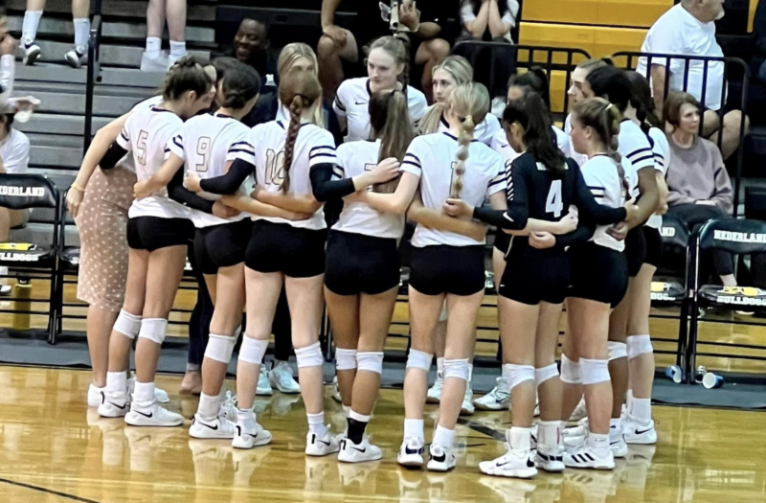Tuesday Recap: Barbers Hill vs Nederland