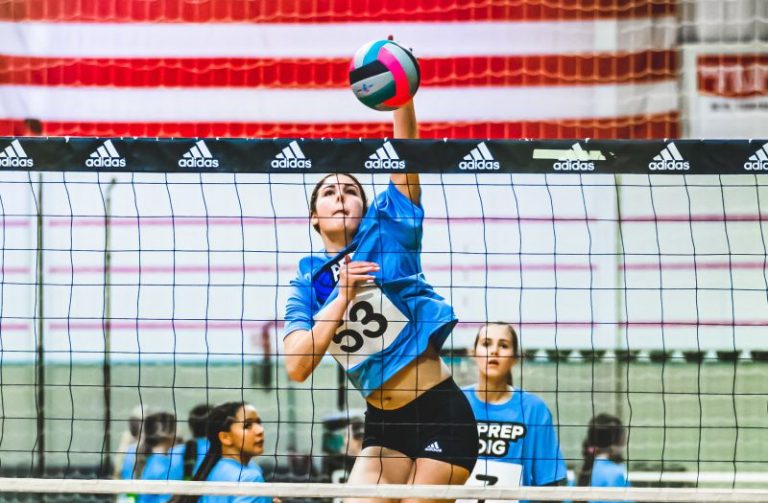 High-Scoring Right Sides at the Nike Cross Court Classic