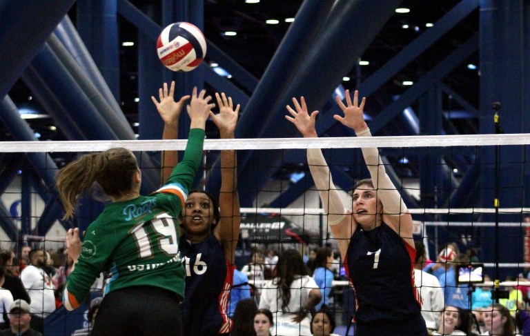Nike Cross Court Classic - 16 Open - Middles