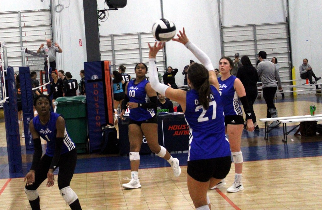 Lone Star Regionals 18s Outsides Prep Dig
