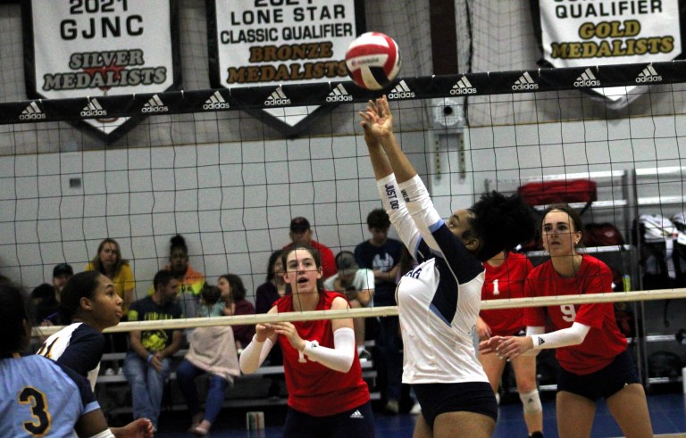 Skyline Classic #10 - 17 Girls - Setters