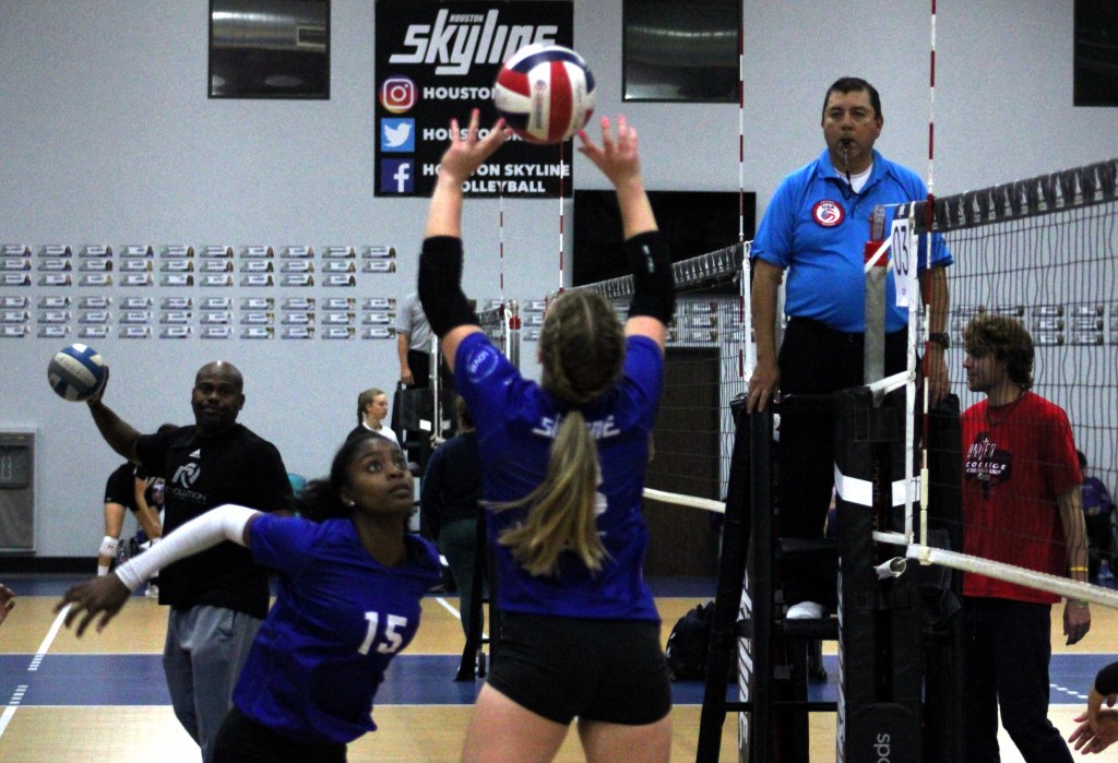 Skyline Classic #10 – 17 Girls – Photo Gallery