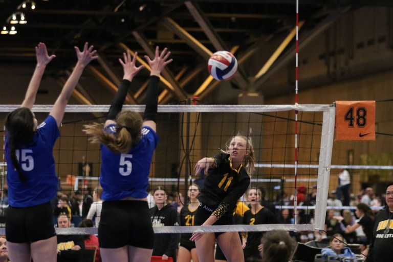 Under-The-Radar 17s at STL Presidents&#039; Day Classic