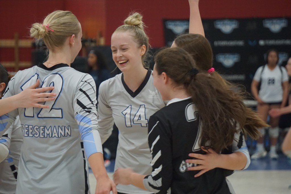 Prep Dig Chris Day 1 of 17/18s PD ChiTown Classic In Photos
