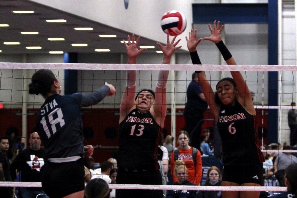 Lone Star Regionals 16s Day 1 Photos Prep Dig