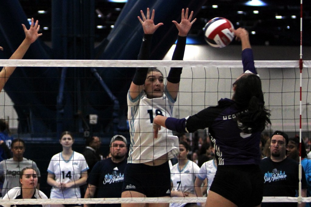 Lone Star Regionals: 16s - Standout Right Sides