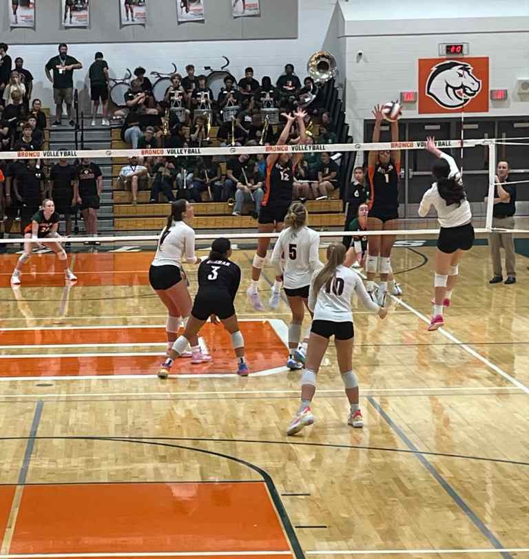 SET. MATCH. DAWGS: Dunbar&#039;s Stunning Comeback