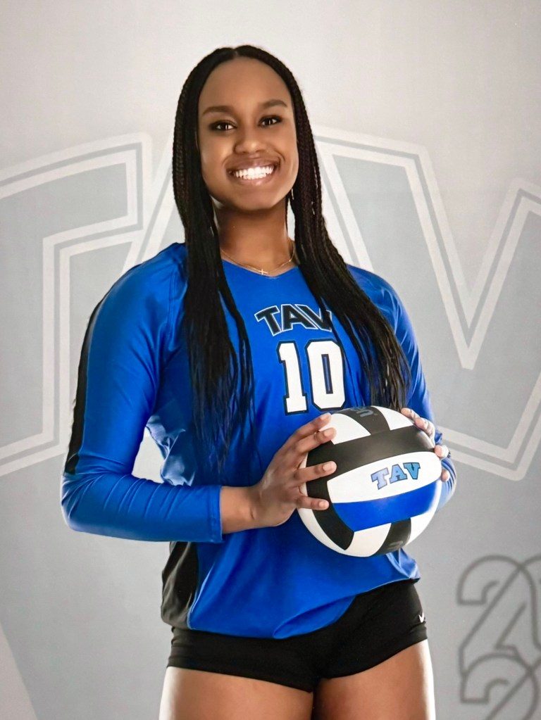 Mariah Akinsola