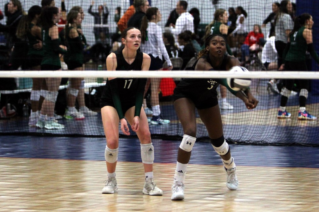 Athletic middles in action at the ATX Showcase