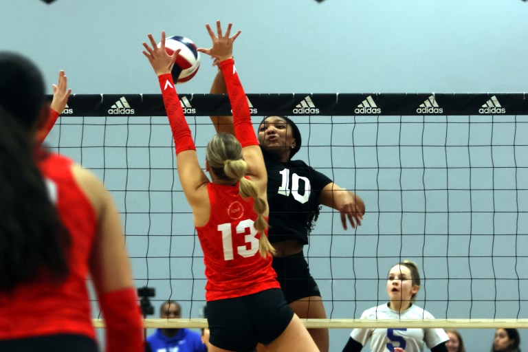 Outstanding Middles at Tour of Texas 15 Invitational Division