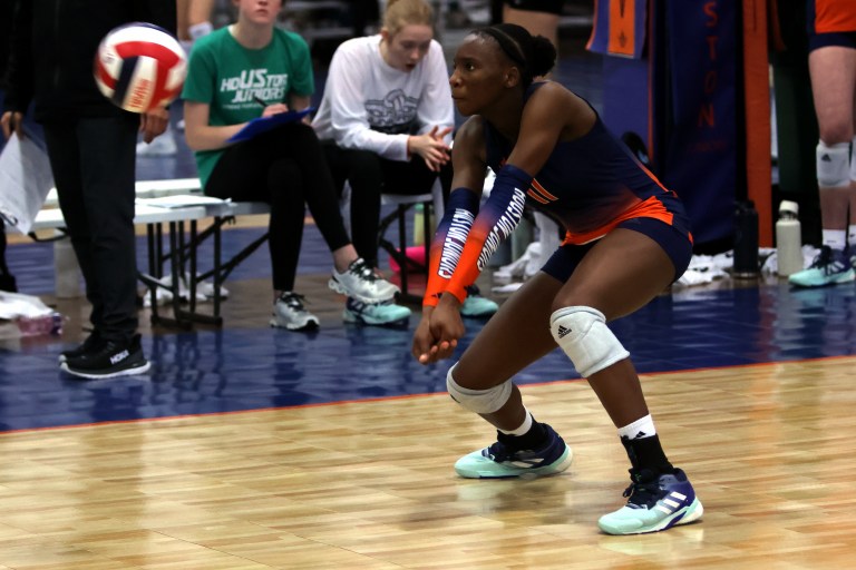 Dynamic Texas Outside Hitters at the Sunshine Classic
