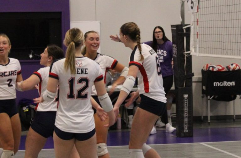 Middle Blockers Make Early Gains at Midwest Power League #1