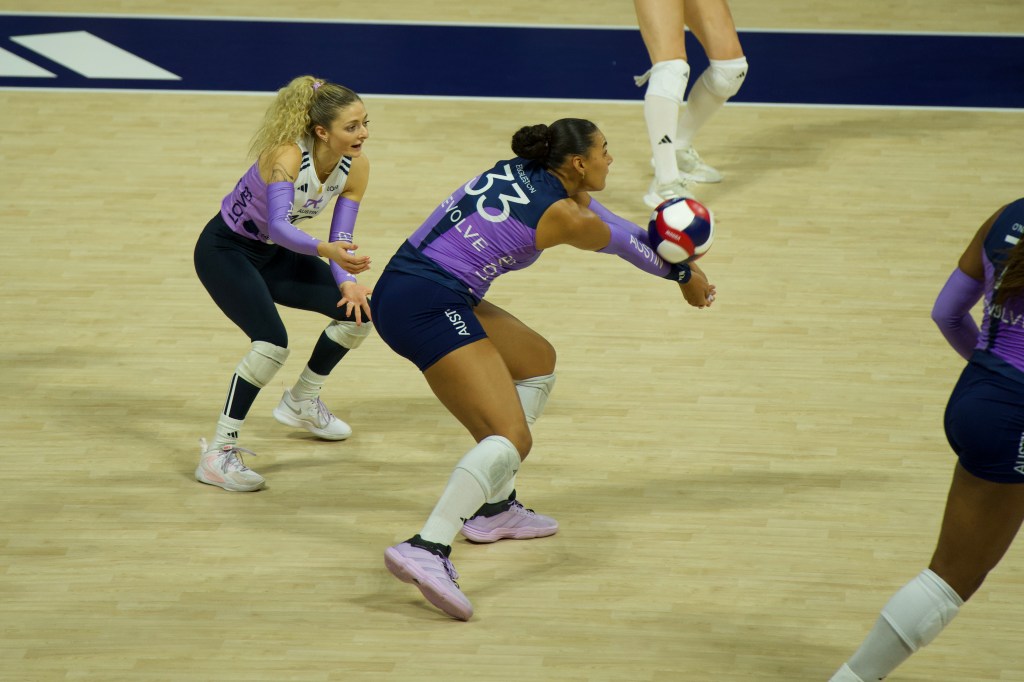 Houston, Austin Start off LOVB CLASSIC Strong