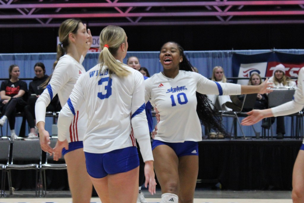 Austin Skyline 17 Royal Rides Dynamic Offense to NIT Quarterfinal