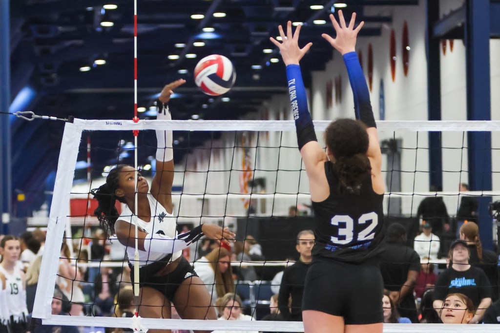 Next-level right sides at Cross Court Classic 15 Open division