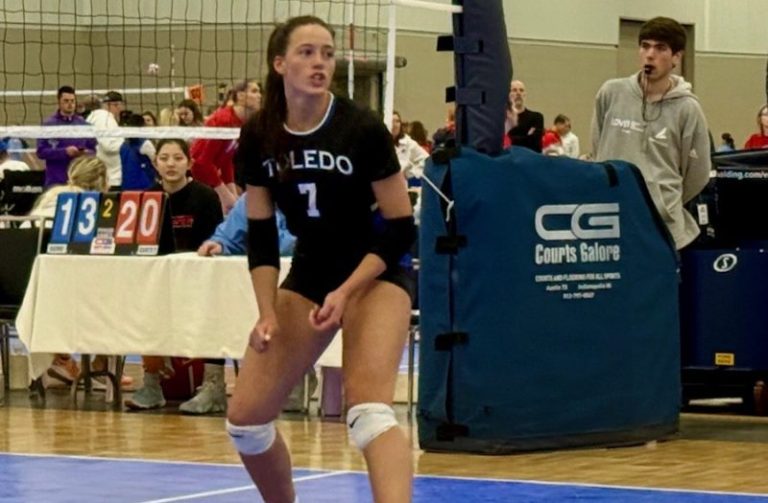Nike Mideast Qualifier Indy Day One Sound Hitters