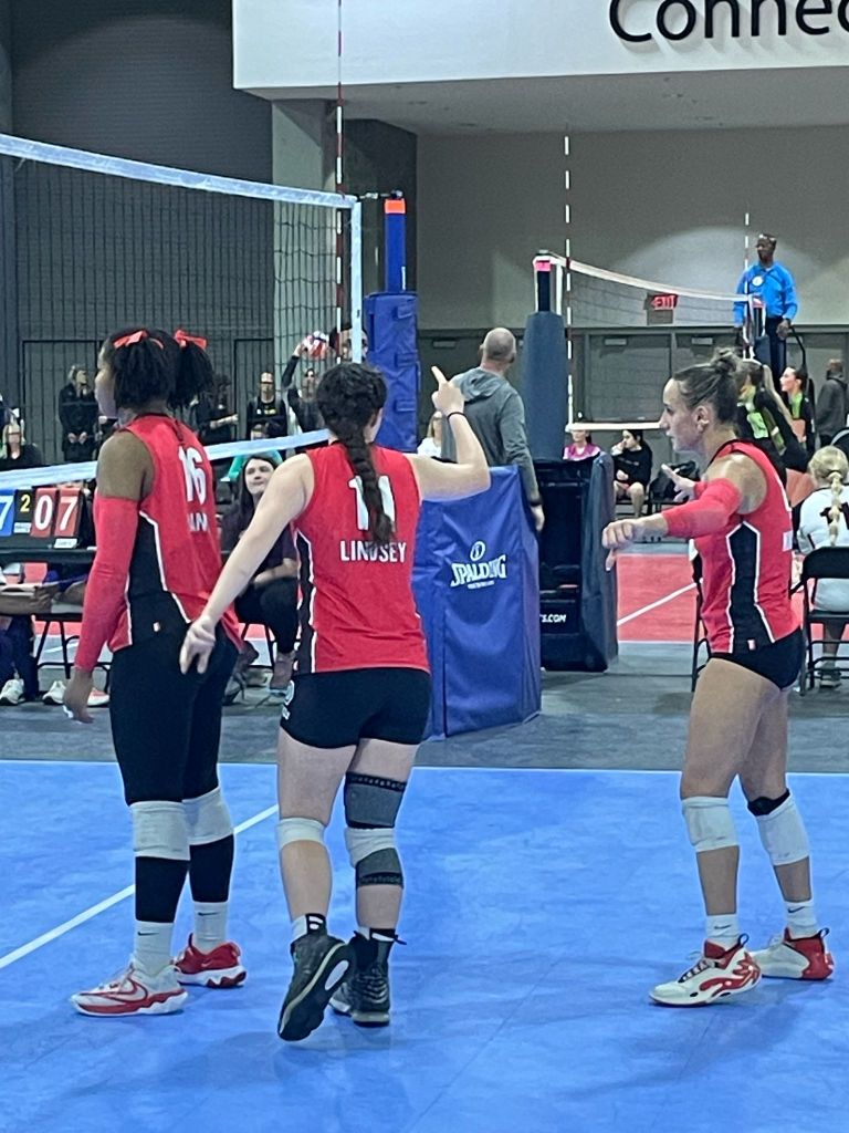 Kudzu Classic 16s: Big Blocking Middles Holding the Net