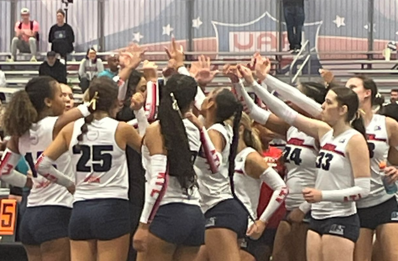 Middles Creating Defensive Pressure at the Net – Sunshine Q