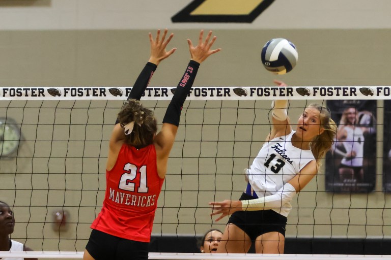 Texas HS: Foster sweep St. John&#039;s as district opener approaches