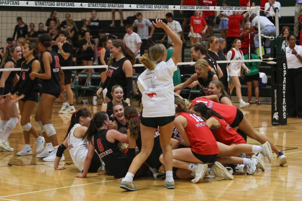 Texas HS: Memorial beat Stratford away to continue undefeated