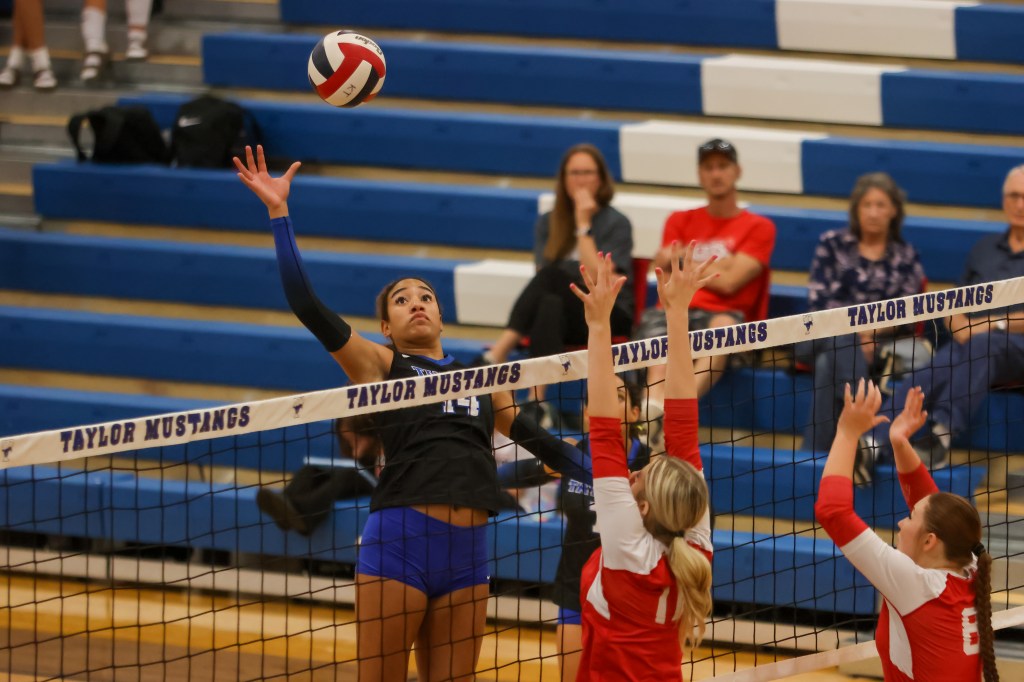 Texas HS: Taylor rally to beat Katy in five-set district match
