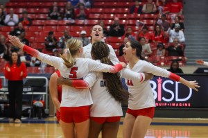 Texas HS Playoffs: Dawson sweep Travis in the bi-district round