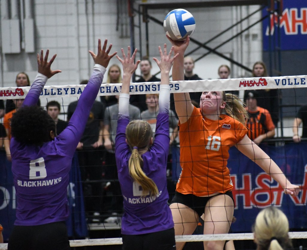 Conferences Winning Michigan’s 2027 Recruiting Class