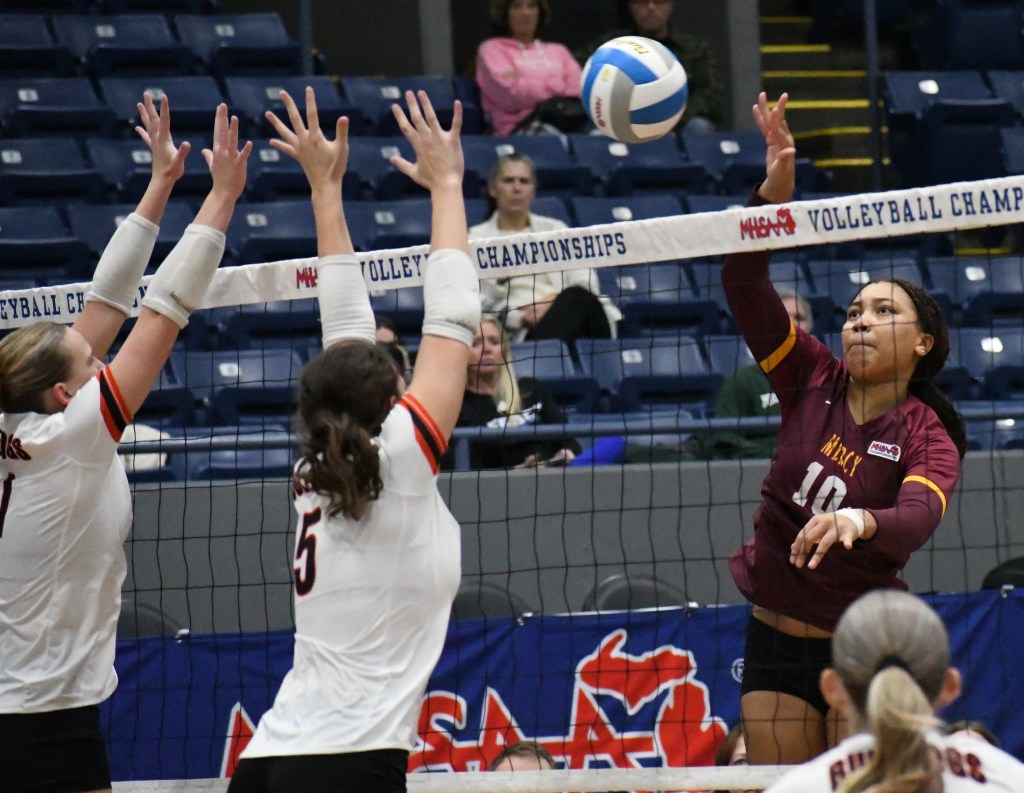 Division 1 Semifinals Photo Gallery