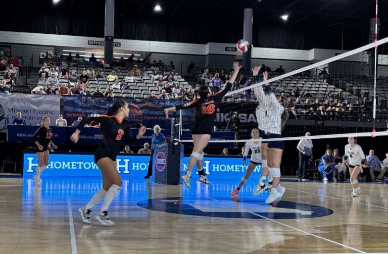 Class 3 Semifinals: Mt. Vernon and Helias Advance to Championship