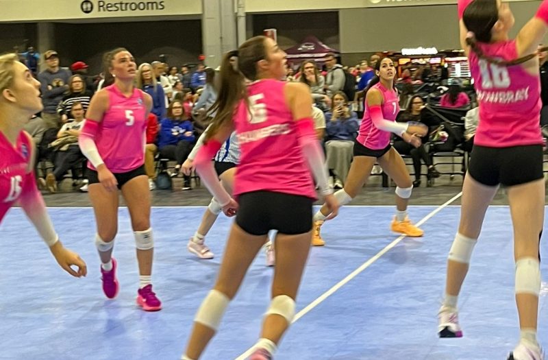 Sunshine Qualifier Live: 14U Middles Battling at the Net