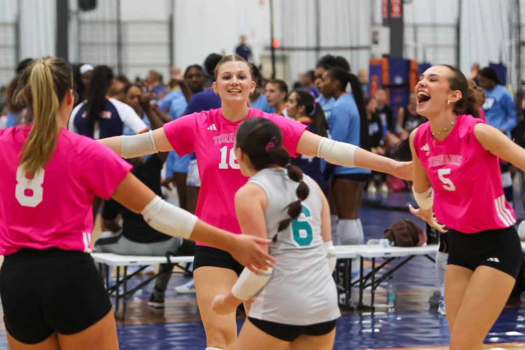 H-Town Showdown 2: 18 Girls Division Photos