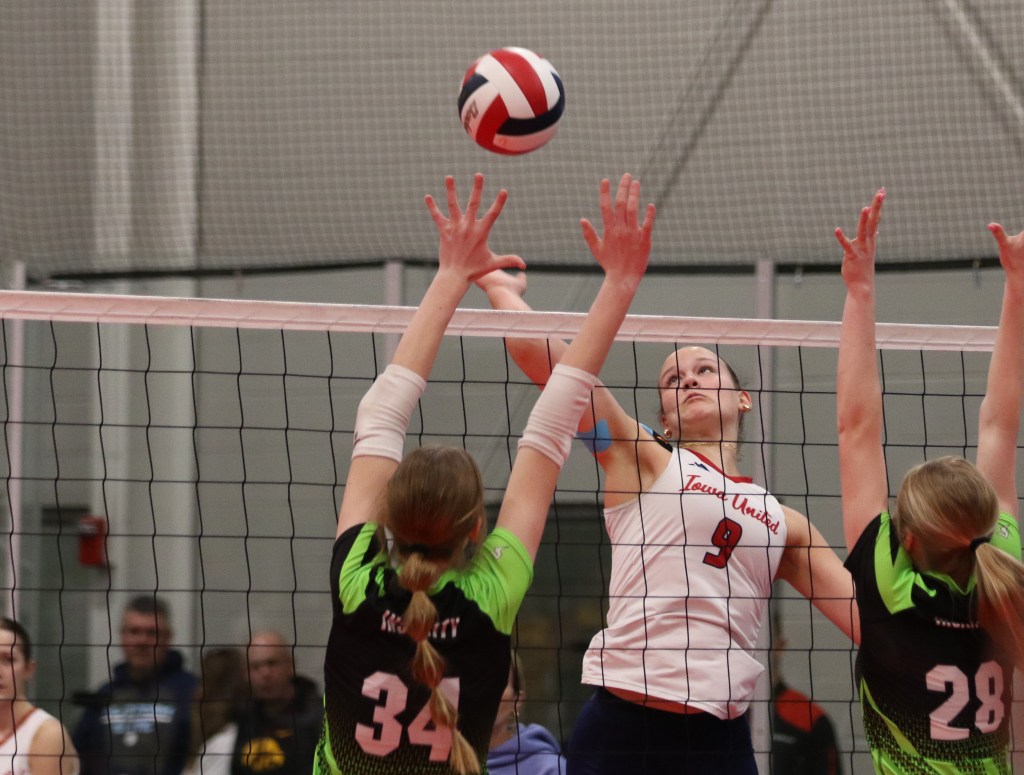 Outstanding Outside Hitters at USAV 15U Iowa Regional