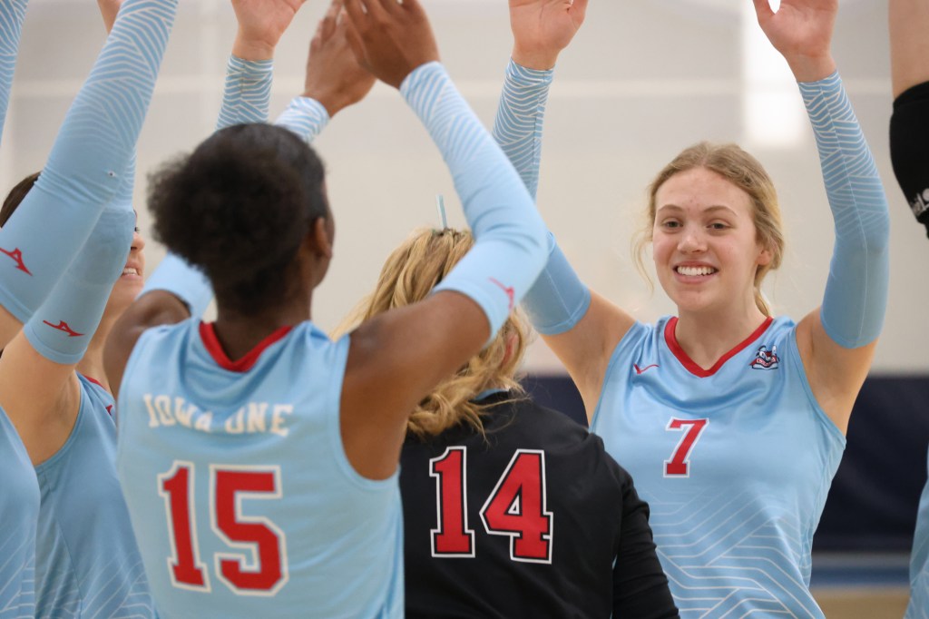 Quad Cities Quest Gold Bracket Busters in 15/16s