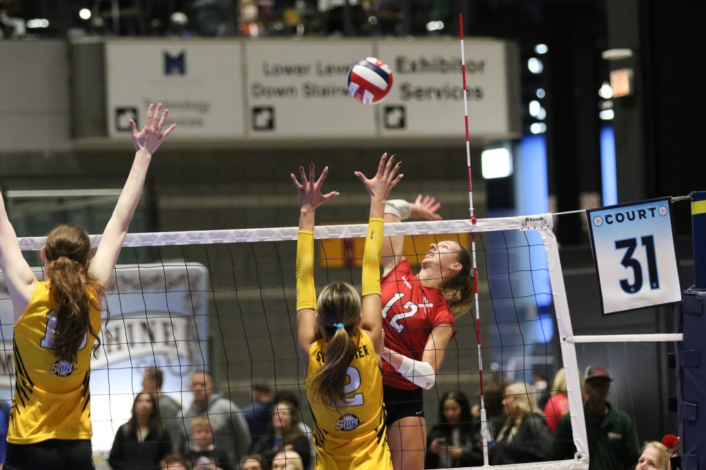 Volleyball Represents at 2026 Drake Relays