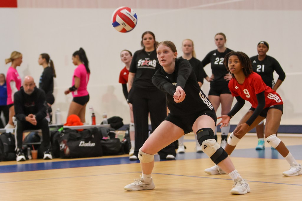 Nets Over Texas 4: 18 Girls Division Photos