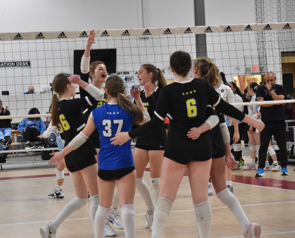Elite 15s Take Over the Prairie State Showdown
