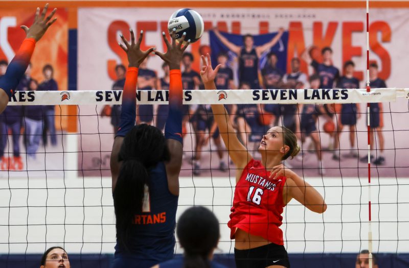 Texas HS: Memorial survive five-set thriller against Seven Lakes
