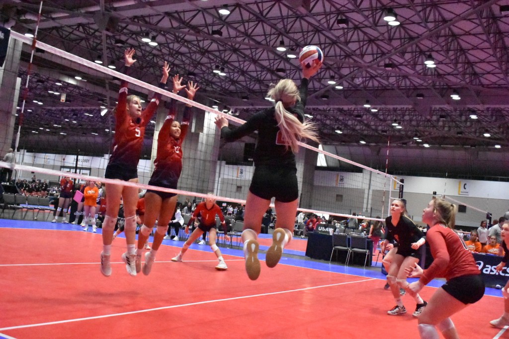 PNW Notebook: USAV Nationals 16/17 Day Two