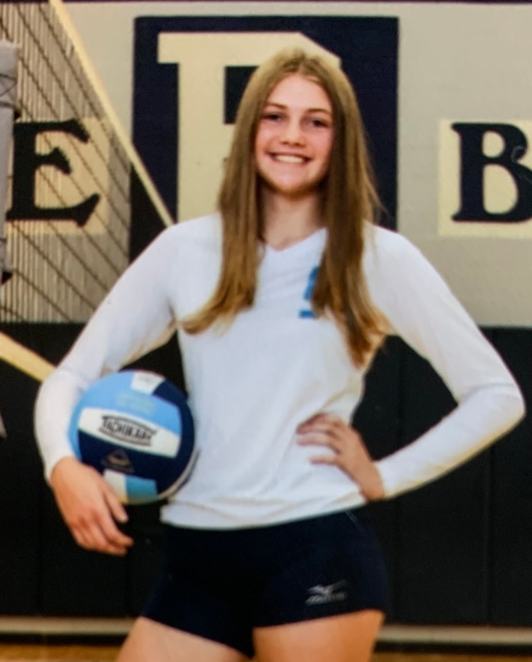 Alayna Esselink